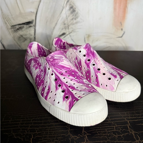 Native Shoes Pink and White Water Shoes - Picture 3 of 11